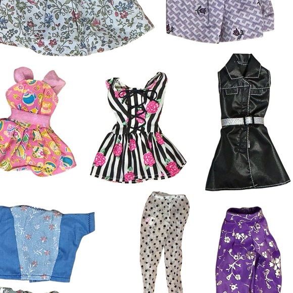 Barbie Clothes Bundle + Hair Brush - Picture 2 of 7